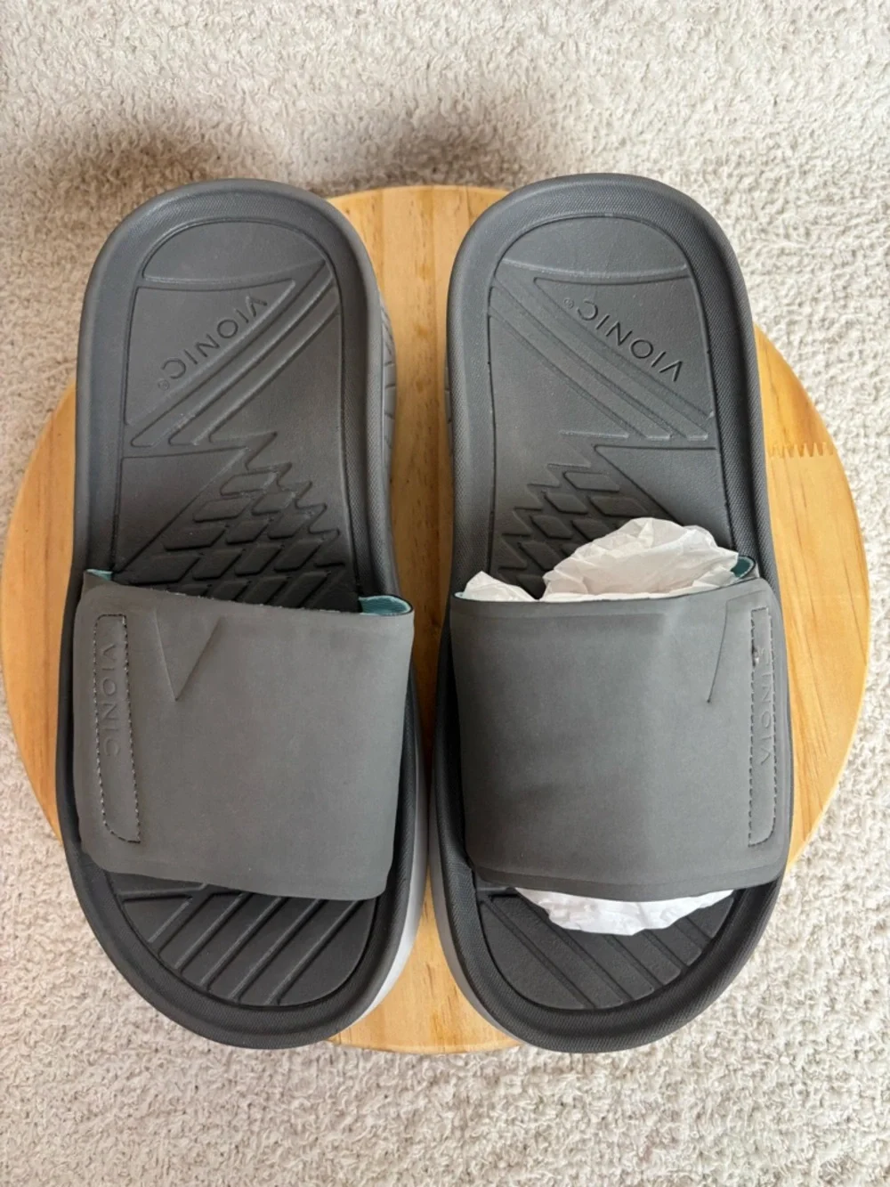 Vionic Beach Sandals Mens 7 Rejuvenate Recovery Adjustable Slides in Vapor Grey